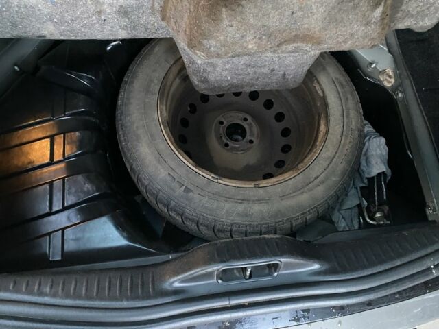 Черный Рено Меган, объемом двигателя 1.5 л и пробегом 235 тыс. км за 3850 $, фото 18 на Automoto.ua