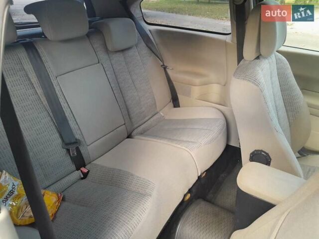 Черный Рено Меган, объемом двигателя 1.6 л и пробегом 300 тыс. км за 4300 $, фото 8 на Automoto.ua