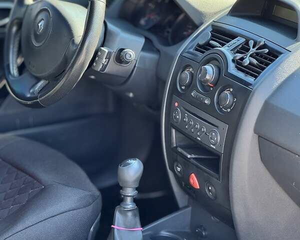 Черный Рено Меган, объемом двигателя 1.5 л и пробегом 219 тыс. км за 3400 $, фото 17 на Automoto.ua