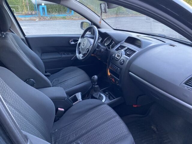 Черный Рено Меган, объемом двигателя 1.5 л и пробегом 235 тыс. км за 3850 $, фото 9 на Automoto.ua