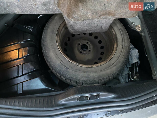 Рено Меган 2006 в Жмеренке на Automoto.ua Черный Рено Меган, объемом двигателя 1.46 л и пробегом 260 тыс. км за 3850 $, фото 18 на Automoto.ua