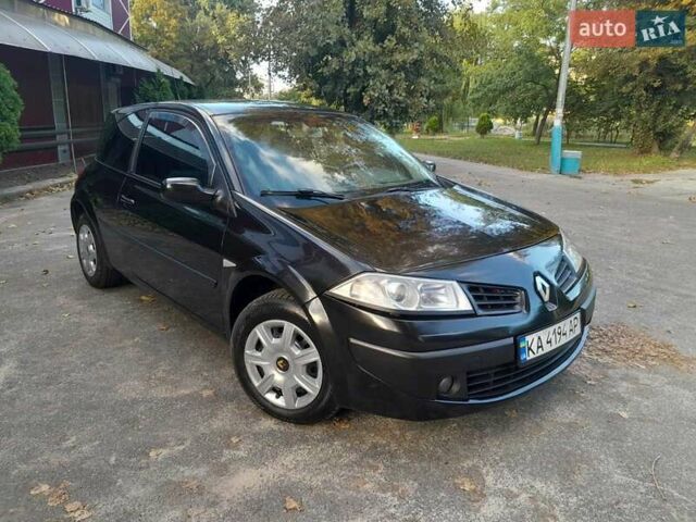 Черный Рено Меган, объемом двигателя 1.6 л и пробегом 300 тыс. км за 4300 $, фото 1 на Automoto.ua