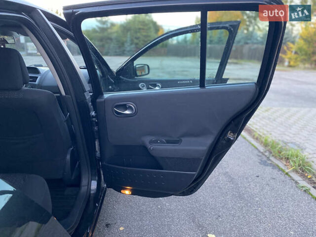 Рено Меган 2006 в Жмеренке на Automoto.ua Черный Рено Меган, объемом двигателя 1.46 л и пробегом 260 тыс. км за 3850 $, фото 10 на Automoto.ua