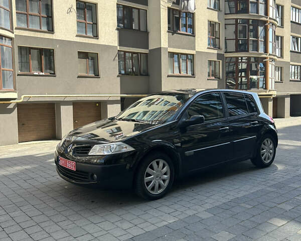 Черный Рено Меган, объемом двигателя 2 л и пробегом 219 тыс. км за 6350 $, фото 12 на Automoto.ua