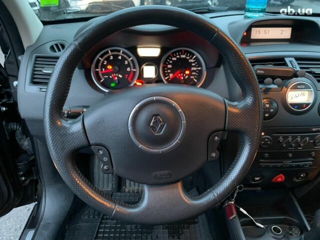 Черный Рено Меган, объемом двигателя 1.6 л и пробегом 323 тыс. км за 4990 $, фото 11 на Automoto.ua