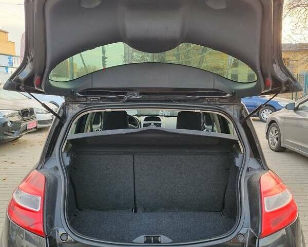 Чорний Рено Меган, об'ємом двигуна 1.6 л та пробігом 120 тис. км за 4700 $, фото 9 на Automoto.ua