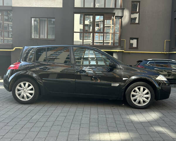 Черный Рено Меган, объемом двигателя 2 л и пробегом 219 тыс. км за 6350 $, фото 7 на Automoto.ua