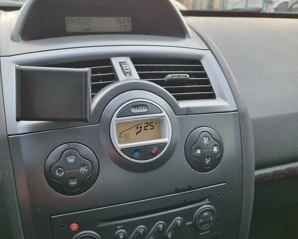 Чорний Рено Меган, об'ємом двигуна 1.6 л та пробігом 120 тис. км за 4700 $, фото 23 на Automoto.ua