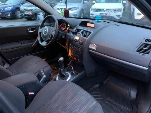 Чорний Рено Меган, об'ємом двигуна 1.6 л та пробігом 323 тис. км за 4990 $, фото 19 на Automoto.ua