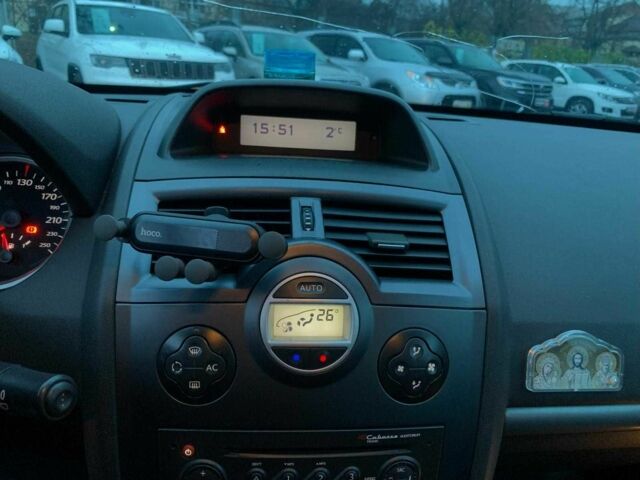 Чорний Рено Меган, об'ємом двигуна 1.6 л та пробігом 323 тис. км за 4990 $, фото 13 на Automoto.ua