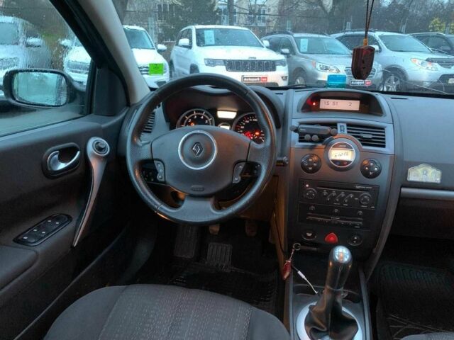 Чорний Рено Меган, об'ємом двигуна 1.6 л та пробігом 323 тис. км за 4990 $, фото 16 на Automoto.ua