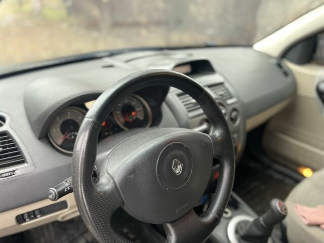 Черный Рено Меган, объемом двигателя 1.5 л и пробегом 261 тыс. км за 3250 $, фото 13 на Automoto.ua