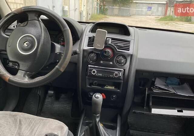 Черный Рено Меган, объемом двигателя 1.46 л и пробегом 260 тыс. км за 3100 $, фото 5 на Automoto.ua