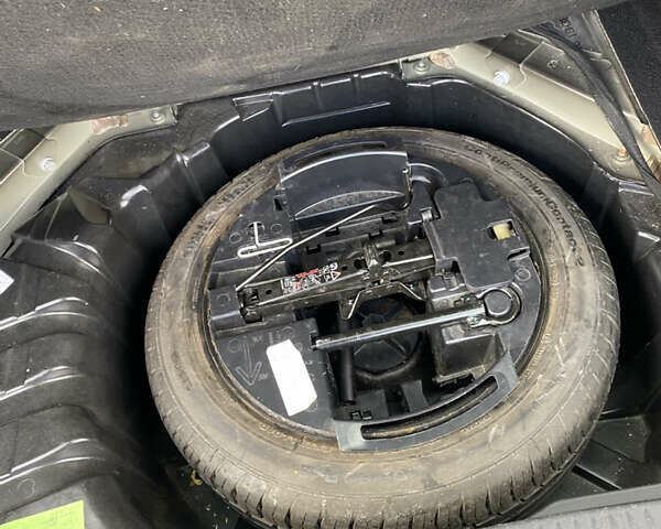 Черный Рено Меган, объемом двигателя 1.6 л и пробегом 201 тыс. км за 6300 $, фото 5 на Automoto.ua