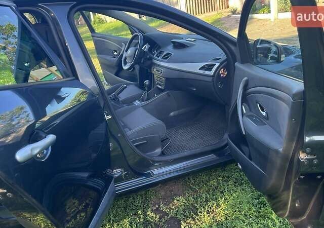 Чорний Рено Меган, об'ємом двигуна 1.6 л та пробігом 214 тис. км за 7500 $, фото 6 на Automoto.ua
