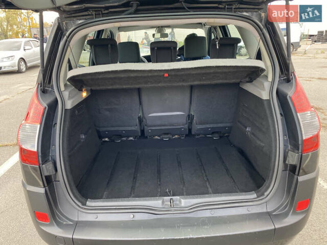 Черный Рено Меган, объемом двигателя 1.6 л и пробегом 201 тыс. км за 6300 $, фото 4 на Automoto.ua