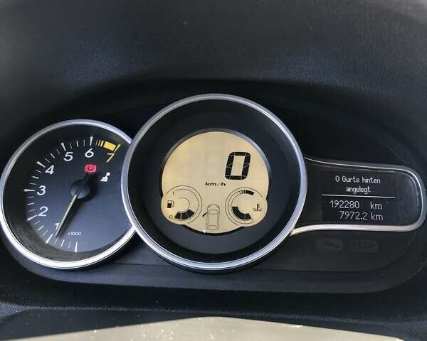 Рено Меган 2008 в Чернигове на Automoto.ua Черный Рено Меган, объемом двигателя 1.6 л и пробегом 192 тыс. км за 6700 $, фото 2 на Automoto.ua
