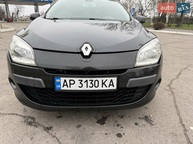 Черный Рено Меган, объемом двигателя 1.5 л и пробегом 261 тыс. км за 5500 $, фото 1 на Automoto.ua