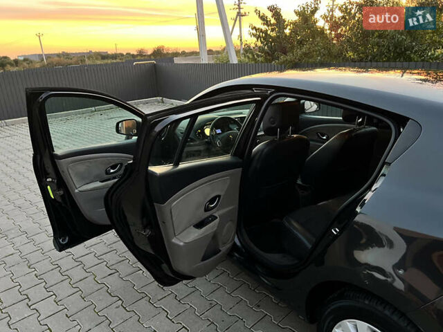 Черный Рено Меган, объемом двигателя 1.46 л и пробегом 224 тыс. км за 5800 $, фото 11 на Automoto.ua