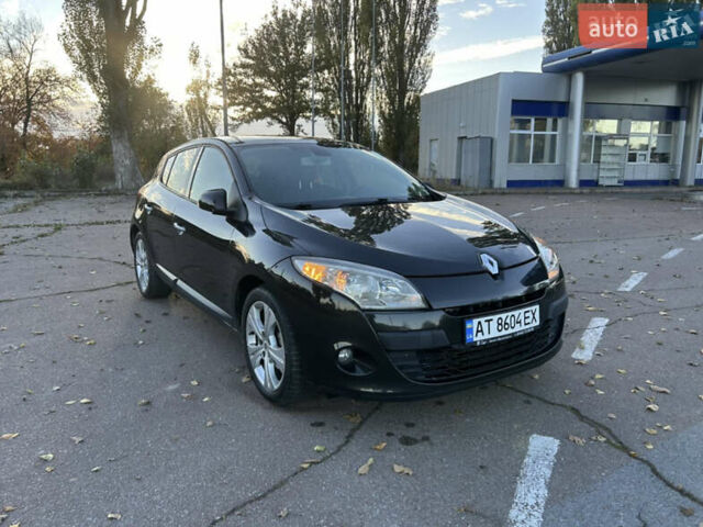 Рено Меган 2009 в Сарнах на Automoto.ua Черный Рено Меган, объемом двигателя 1.9 л и пробегом 310 тыс. км за 6200 $, фото 3 на Automoto.ua