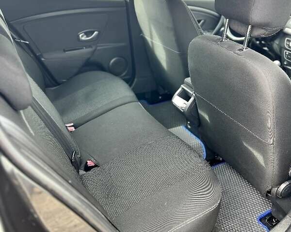 Чорний Рено Меган, об'ємом двигуна 1.5 л та пробігом 261 тис. км за 6300 $, фото 11 на Automoto.ua