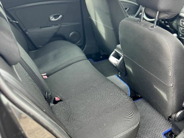 Рено Меган 2009 в Львове на Automoto.ua Черный Рено Меган, объемом двигателя 1.5 л и пробегом 261 тыс. км за 6300 $, фото 12 на Automoto.ua