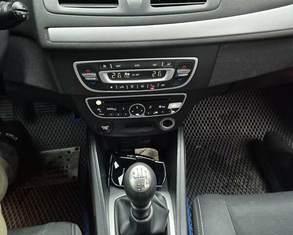 Чорний Рено Меган, об'ємом двигуна 1.46 л та пробігом 269 тис. км за 5950 $, фото 7 на Automoto.ua