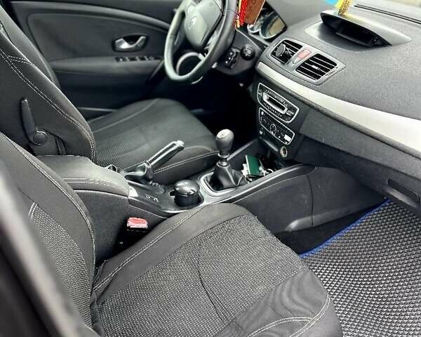 Чорний Рено Меган, об'ємом двигуна 1.5 л та пробігом 261 тис. км за 6300 $, фото 10 на Automoto.ua