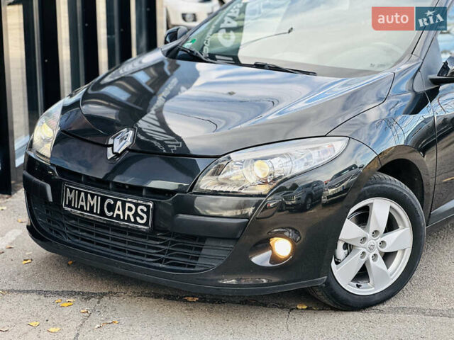 Рено Меган 2009 у Харкові на Automoto.ua Чорний Рено Меган, об'ємом двигуна 1.6 л та пробігом 184 тис. км за 7100 $, фото 1 на Automoto.ua