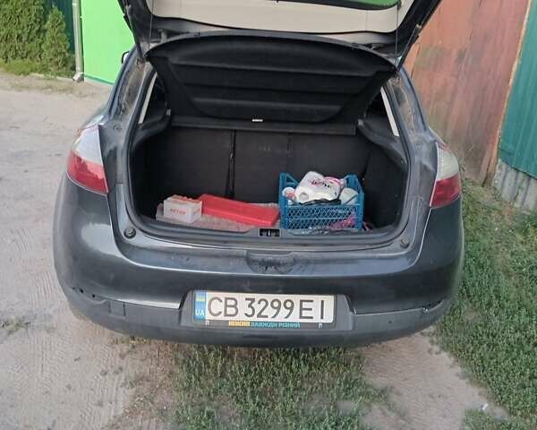 Черный Рено Меган, объемом двигателя 1.5 л и пробегом 280 тыс. км за 5700 $, фото 17 на Automoto.ua