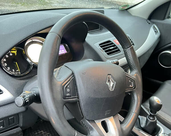 Черный Рено Меган, объемом двигателя 1.6 л и пробегом 161 тыс. км за 6150 $, фото 14 на Automoto.ua