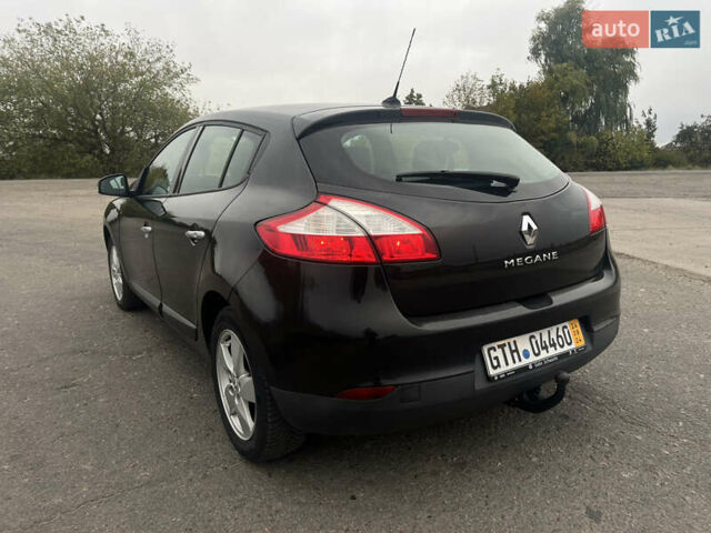 Рено Меган 2009 у Сумах на Automoto.ua Чорний Рено Меган, об'ємом двигуна 1.6 л та пробігом 181 тис. км за 7200 $, фото 6 на Automoto.ua