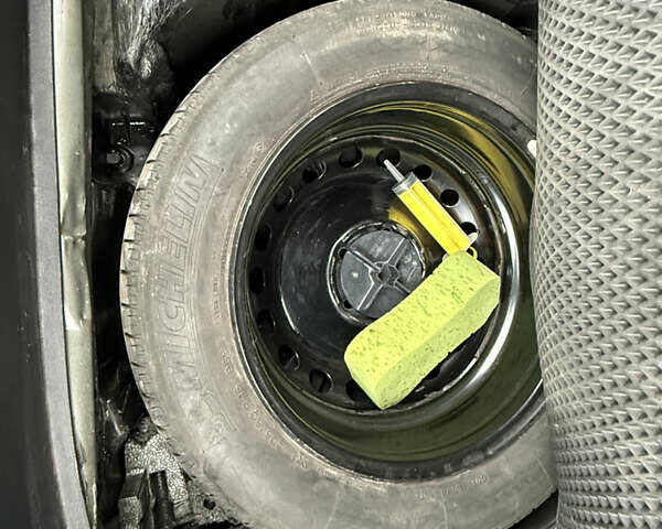 Черный Рено Меган, объемом двигателя 1.5 л и пробегом 261 тыс. км за 5500 $, фото 34 на Automoto.ua