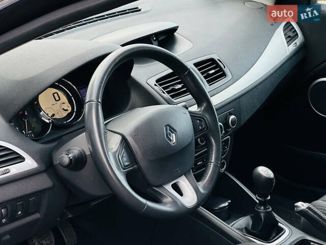 Рено Меган 2009 у Харкові на Automoto.ua Чорний Рено Меган, об'ємом двигуна 1.6 л та пробігом 184 тис. км за 7100 $, фото 34 на Automoto.ua