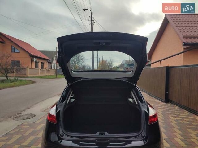 Черный Рено Меган, объемом двигателя 1.6 л и пробегом 185 тыс. км за 7200 $, фото 12 на Automoto.ua