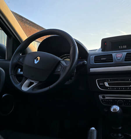 Черный Рено Меган, объемом двигателя 1.4 л и пробегом 220 тыс. км за 7200 $, фото 10 на Automoto.ua