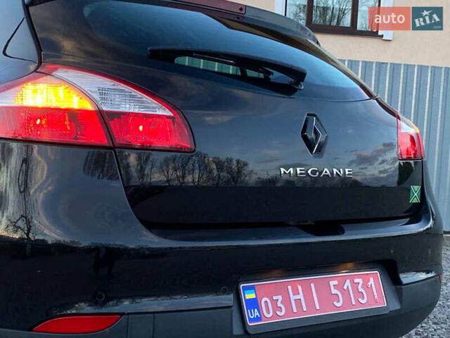 Рено Меган 2009 у Самборе на Automoto.ua Чорний Рено Меган, об'ємом двигуна 1.6 л та пробігом 208 тис. км за 6499 $, фото 55 на Automoto.ua