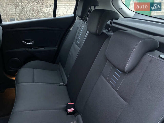 Черный Рено Меган, объемом двигателя 1.6 л и пробегом 204 тыс. км за 6500 $, фото 13 на Automoto.ua