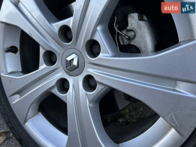 Рено Меган 2009 в Сарнах на Automoto.ua Черный Рено Меган, объемом двигателя 1.9 л и пробегом 310 тыс. км за 6200 $, фото 30 на Automoto.ua