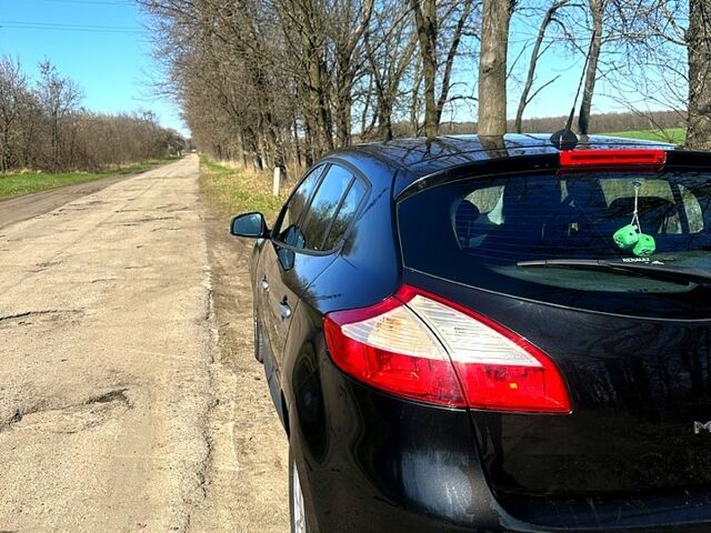 Рено Меган 2009 в Кропивницком (Кировограде) на Automoto.ua Черный Рено Меган, объемом двигателя 1.4 л и пробегом 245 тыс. км за 7400 $, фото 3 на Automoto.ua