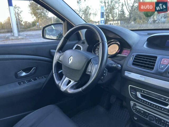 Рено Меган 2009 в Сарнах на Automoto.ua Черный Рено Меган, объемом двигателя 1.9 л и пробегом 310 тыс. км за 6200 $, фото 18 на Automoto.ua