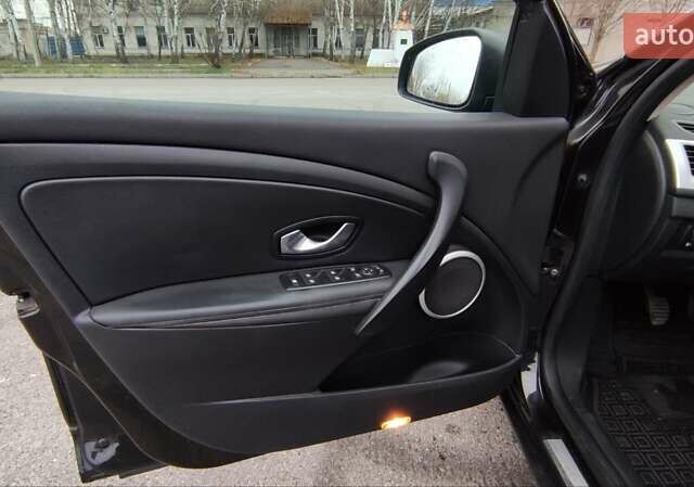 Чорний Рено Меган, об'ємом двигуна 1.5 л та пробігом 218 тис. км за 7200 $, фото 8 на Automoto.ua