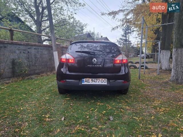 Рено Меган 2009 в Апостолове на Automoto.ua Черный Рено Меган, объемом двигателя 1.6 л и пробегом 137 тыс. км за 6800 $, фото 8 на Automoto.ua
