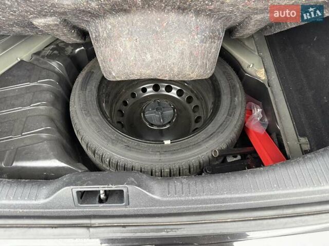 Чорний Рено Меган, об'ємом двигуна 1.6 л та пробігом 184 тис. км за 6600 $, фото 19 на Automoto.ua