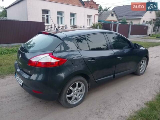 Рено Меган 2009 в Сумах на Automoto.ua Черный Рено Меган, объемом двигателя 1.4 л и пробегом 310 тыс. км за 5800 $, фото 3 на Automoto.ua