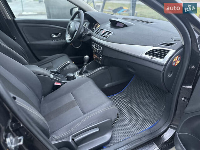 Черный Рено Меган, объемом двигателя 1.5 л и пробегом 268 тыс. км за 5300 $, фото 9 на Automoto.ua