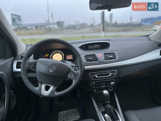Черный Рено Меган, объемом двигателя 1.5 л и пробегом 268 тыс. км за 5300 $, фото 13 на Automoto.ua
