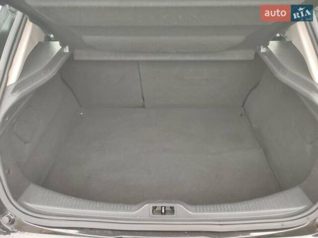 Черный Рено Меган, объемом двигателя 1.6 л и пробегом 185 тыс. км за 7200 $, фото 7 на Automoto.ua