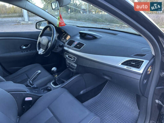 Рено Меган 2009 в Сарнах на Automoto.ua Черный Рено Меган, объемом двигателя 1.9 л и пробегом 310 тыс. км за 6200 $, фото 16 на Automoto.ua