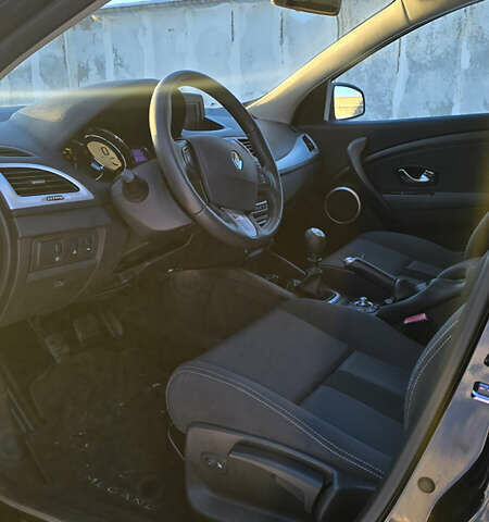 Черный Рено Меган, объемом двигателя 1.4 л и пробегом 220 тыс. км за 7200 $, фото 13 на Automoto.ua